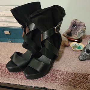 NWT Beautiful Wedges w/ Suede Upper